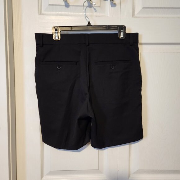 Black H&M Slim Fit Shorts, Size 31 - Picture 2 of 3
